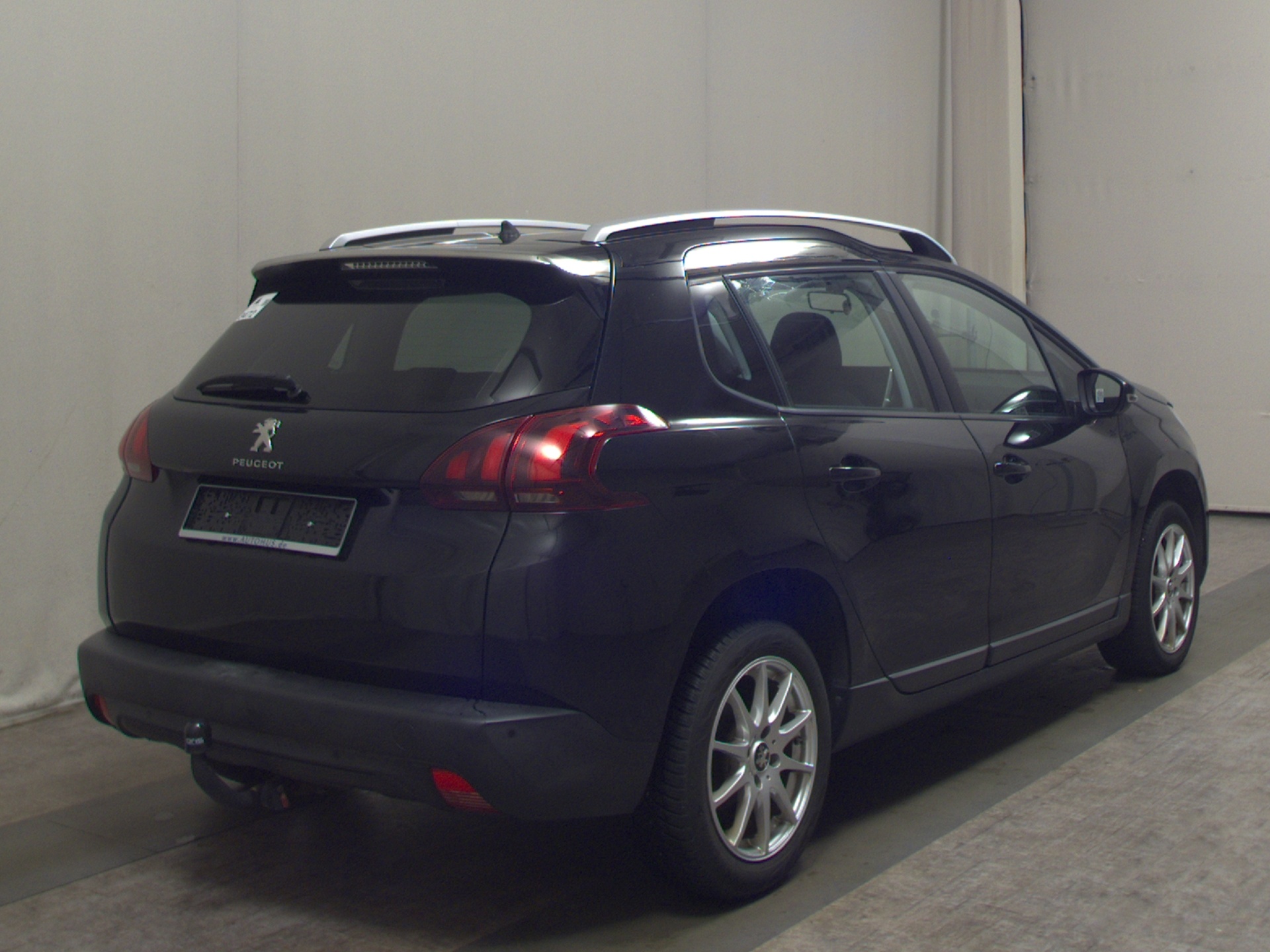 Peugeot 2008 1.2 PureTech Navi Pano AHK PDC Shz 4