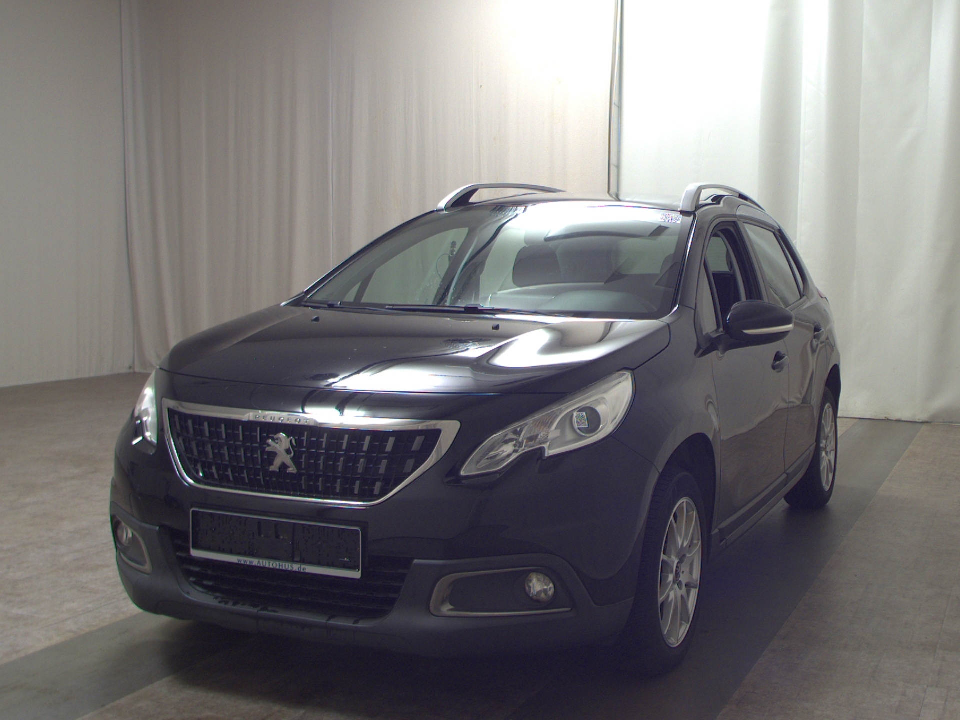Peugeot 2008 1.2 PureTech Navi Pano AHK PDC Shz 2