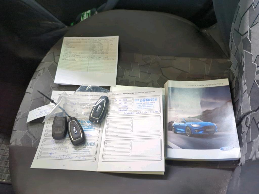 Ford Focus Turnier 1.5 EB Cool&Connect Navi LED AHK RFK SHZ 10