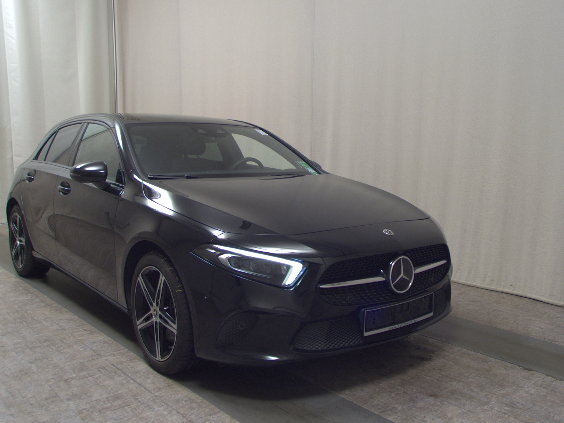 Mercedes-Benz A 250 Progressive Leder Navi MB-LED Pano Distro+ 3