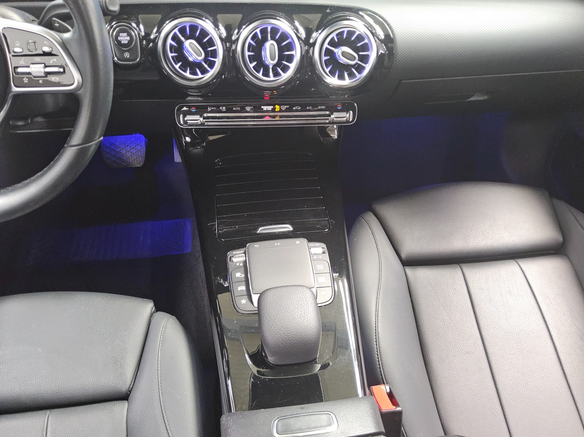 Mercedes-Benz A 250 Progressive Leder Navi MB-LED Pano Distro+ 6
