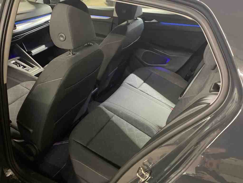 Volkswagen Golf 2.0 TDI Life 2.0 TDI Navi LED DC 9