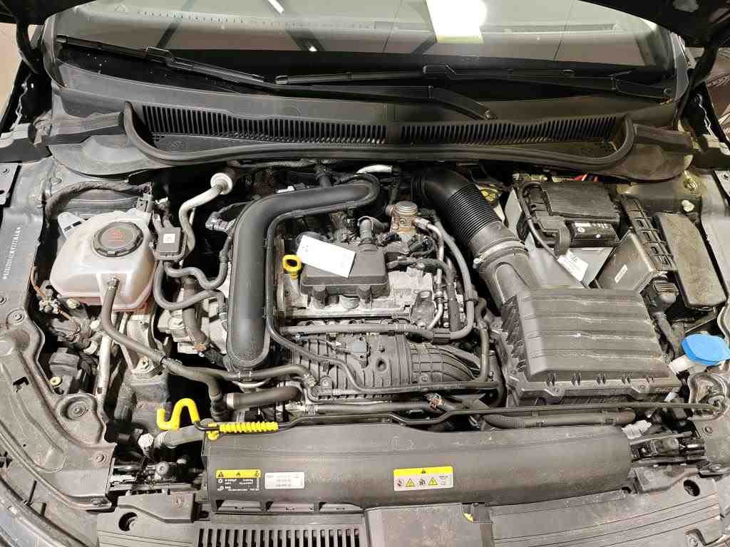 Volkswagen Polo 1.0 TSI Life LED DC PDC 11