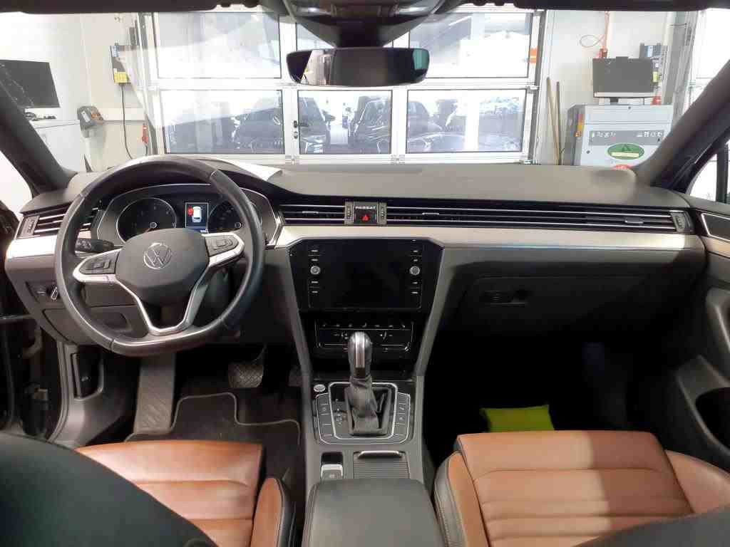 Volkswagen Passat Variant 2.0 TDI Elegance LEDER NAVI LED RFK 5