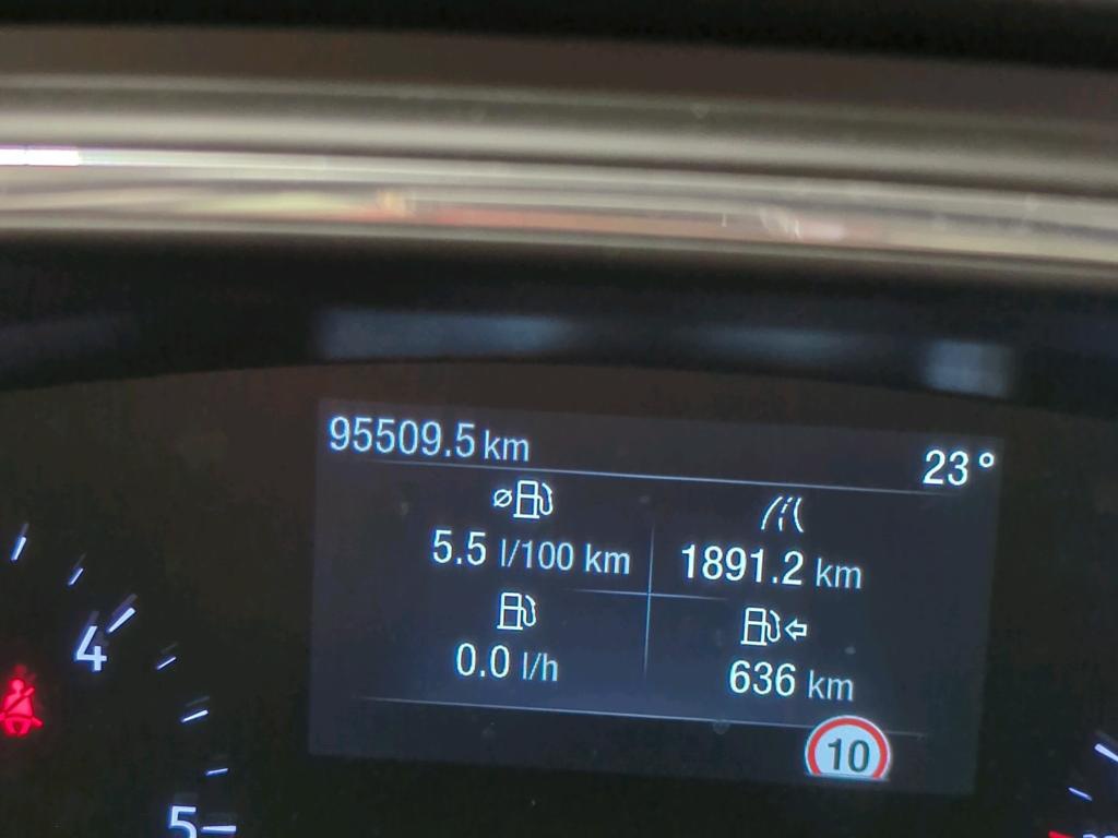 Ford Focus Turnier 1.5 EB Titanium Navi LED RFK SHZ 12