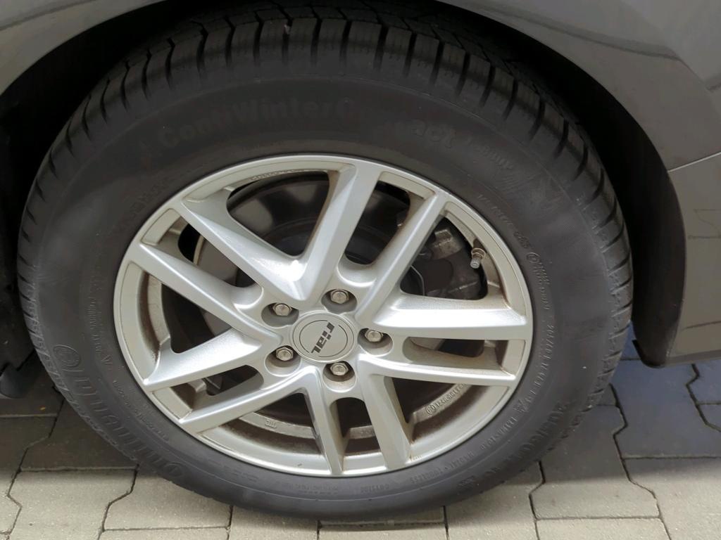 Ford Focus Turnier 1.5 EB Titanium Navi LED RFK SHZ 10