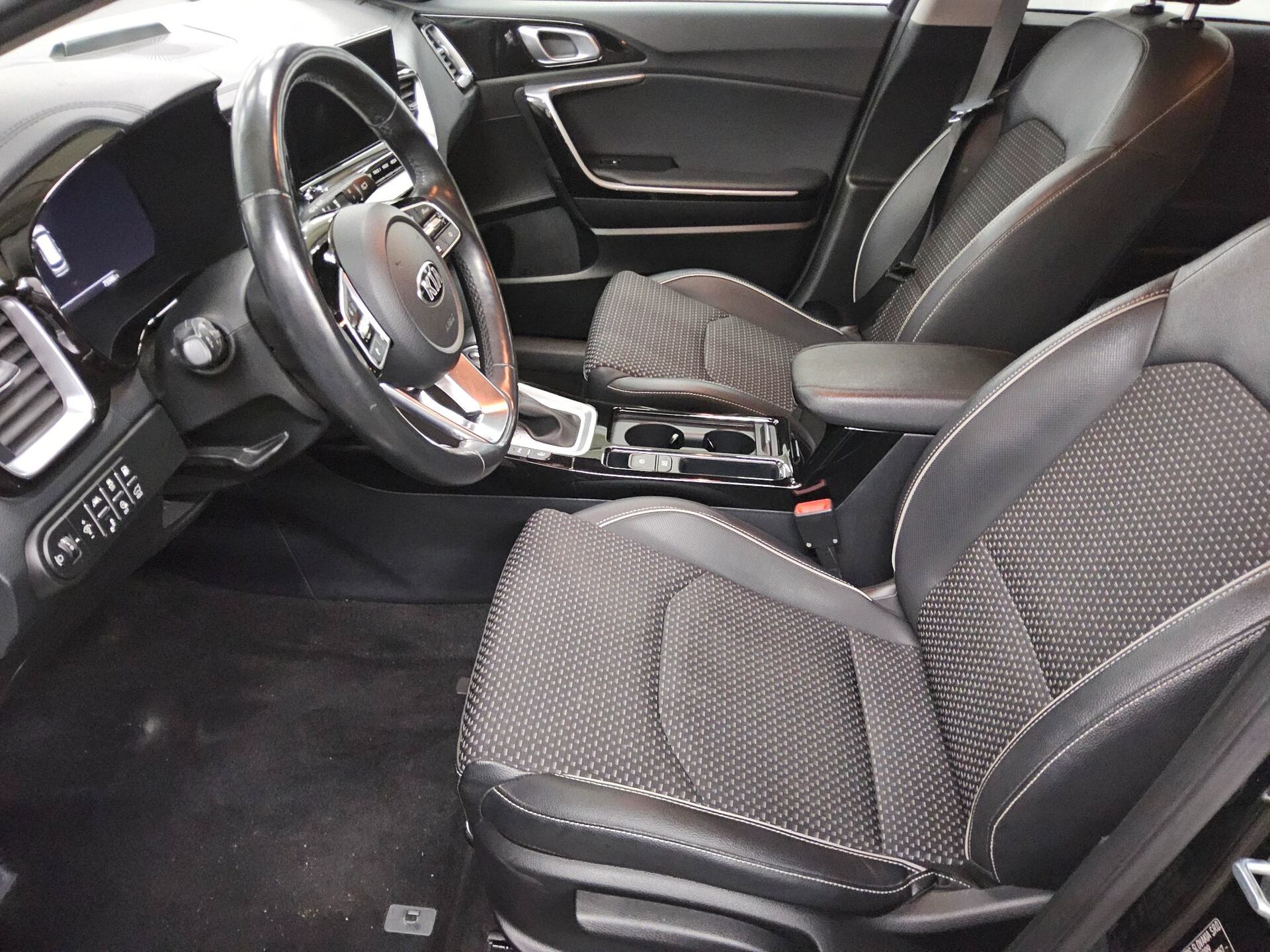 Kia cee'd Sportswagon 1.6 T-GDI PHEV Vision Navi 9