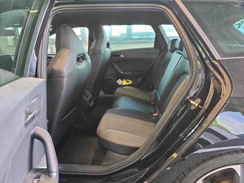 Cupra Leon CUPRA NAVI SHZ PDC LED 7