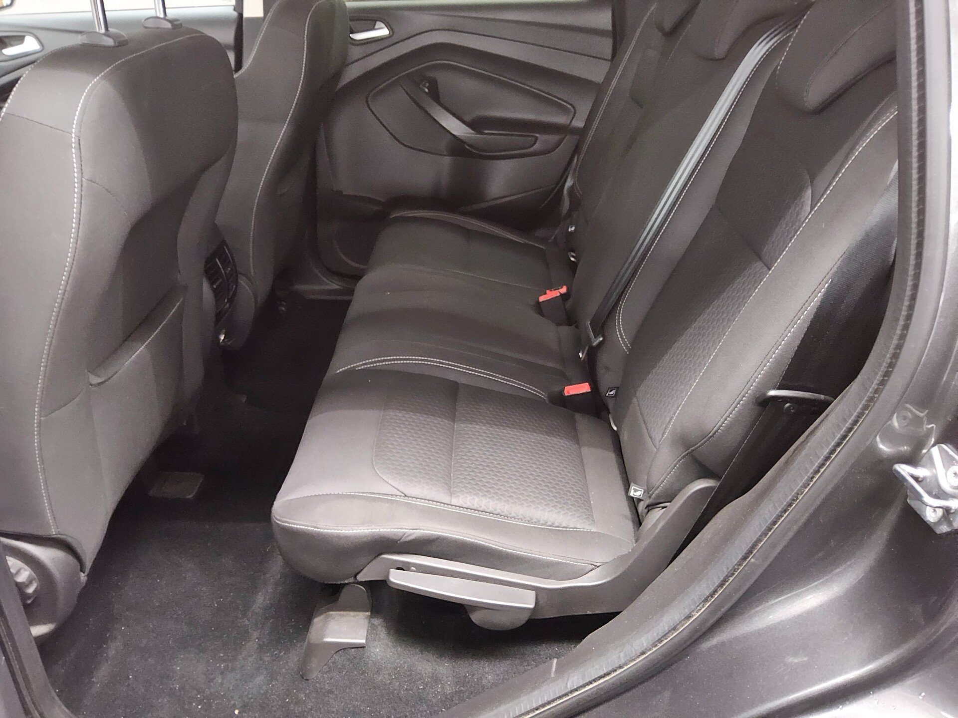 Ford Kuga 2.0 TDCI 4x4 Cool&Connect Navi AHK PDC Shz 13