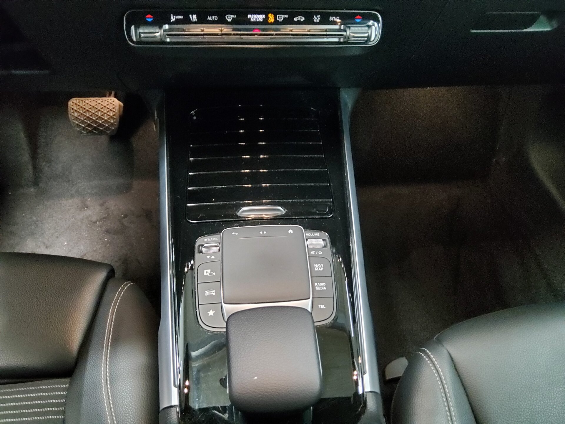Mercedes-Benz GLB 200 d Progressive T-Leder Navi Led 6