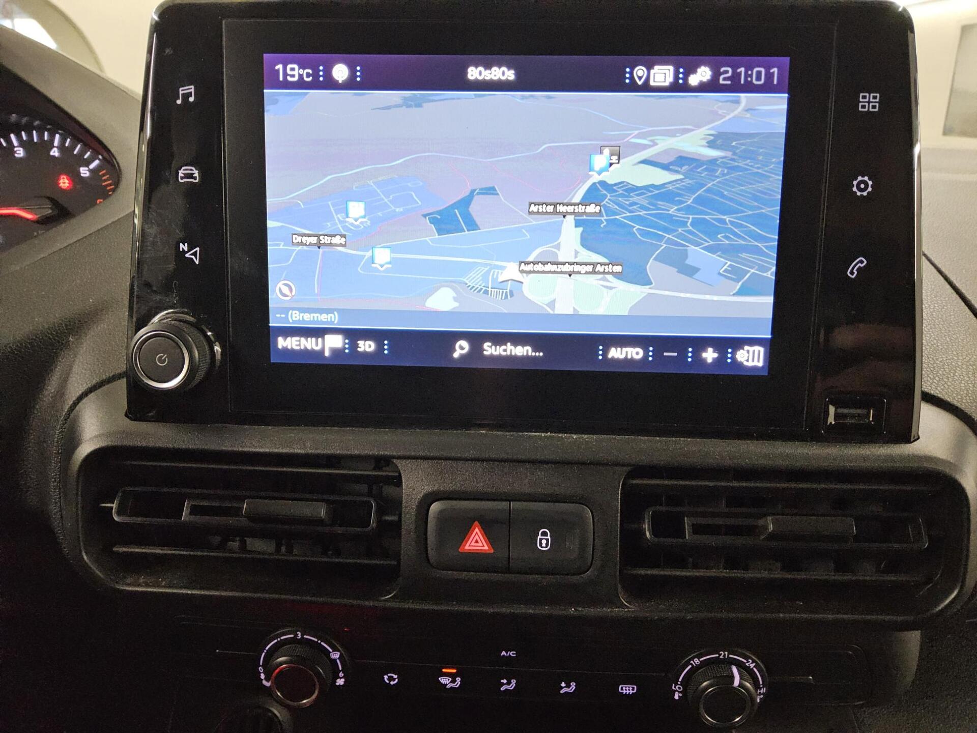 Peugeot Partner 1.5 BlueHDI L2 3-Sitzer Navi PDC Regale 7