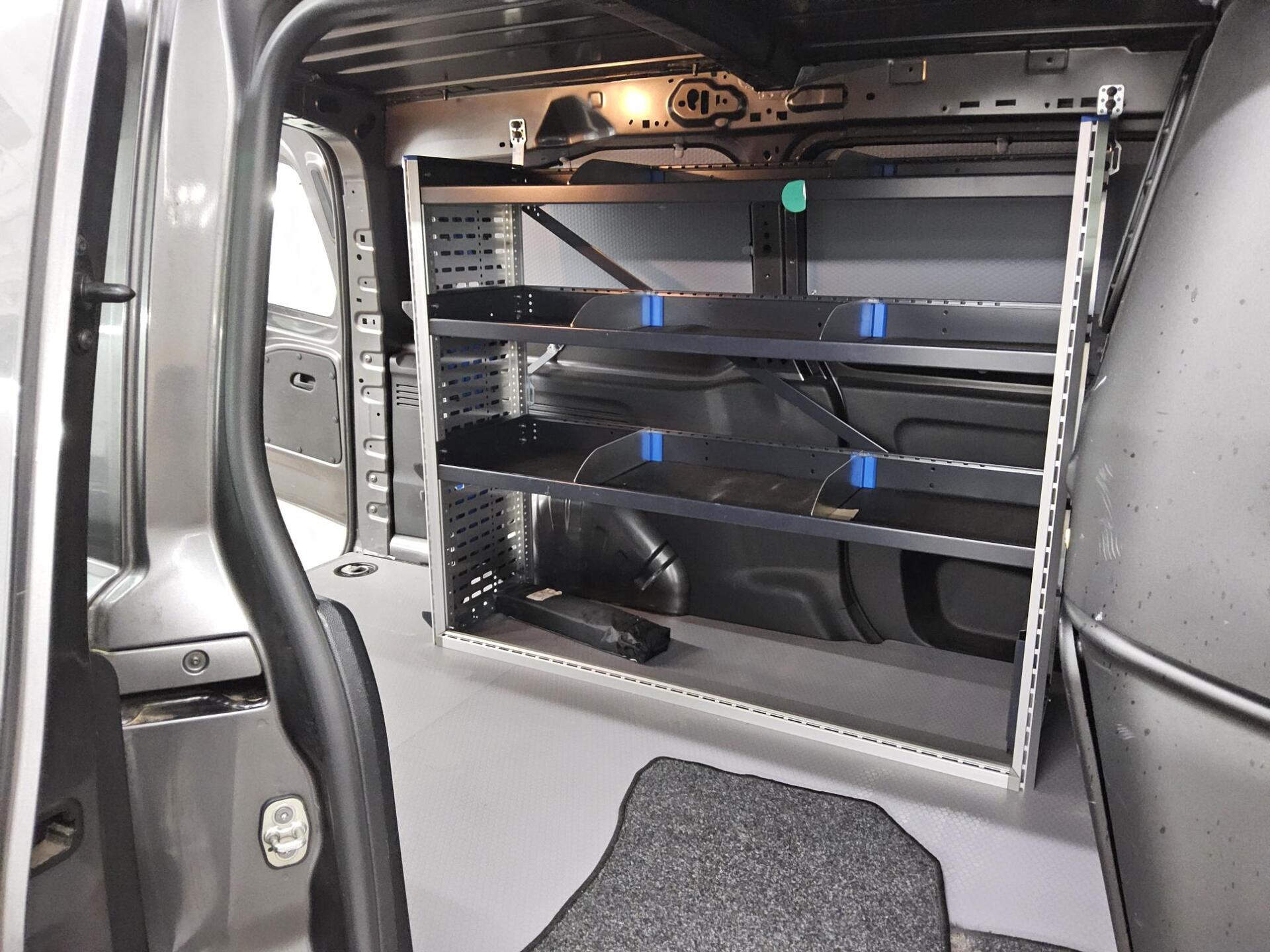 Peugeot Partner 1.5 BlueHDI L2 3-Sitzer Navi PDC Regale 12