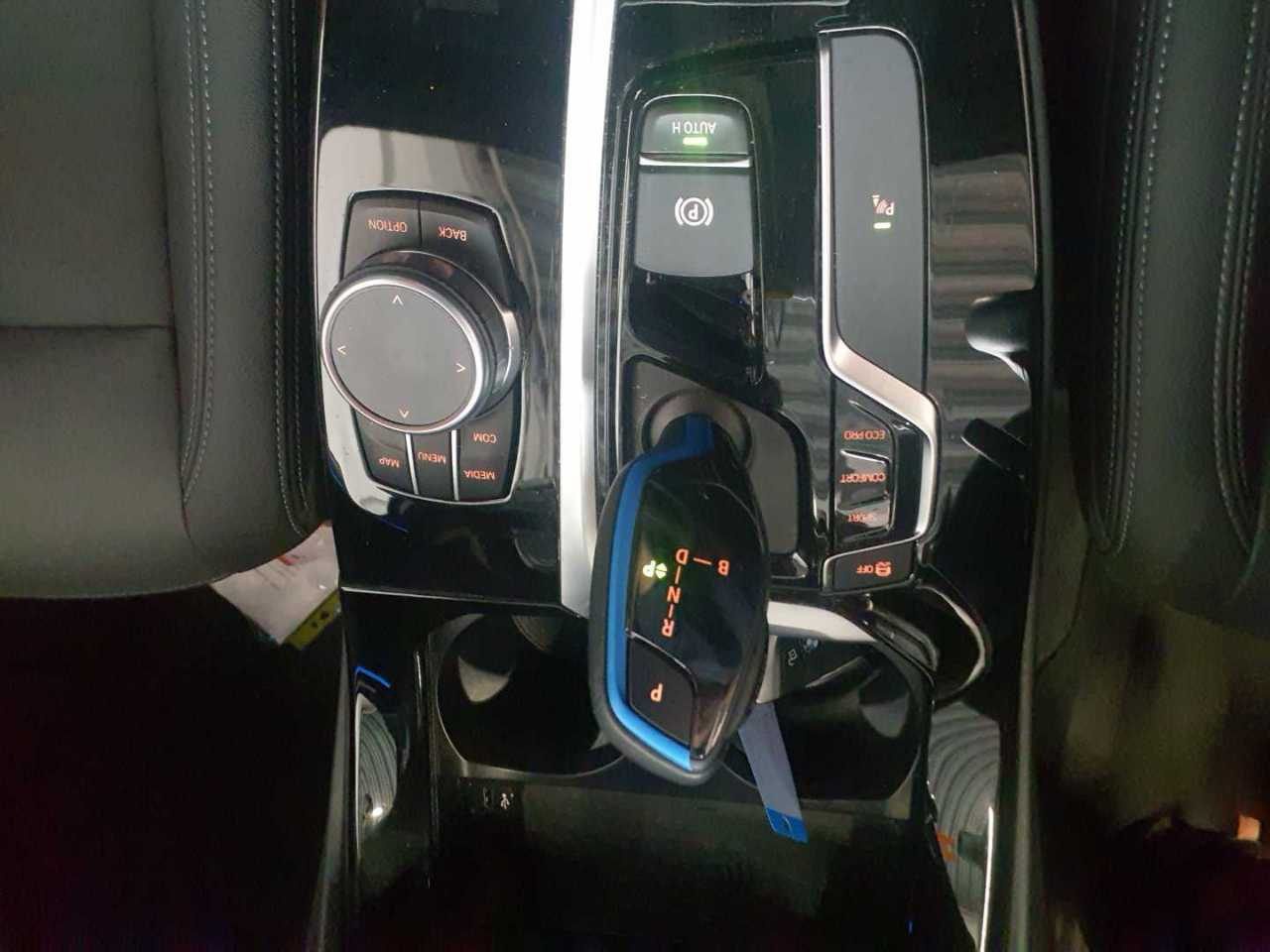 BMW Ix3 Inspiring NAVI SHZ PDC LED ACC 9