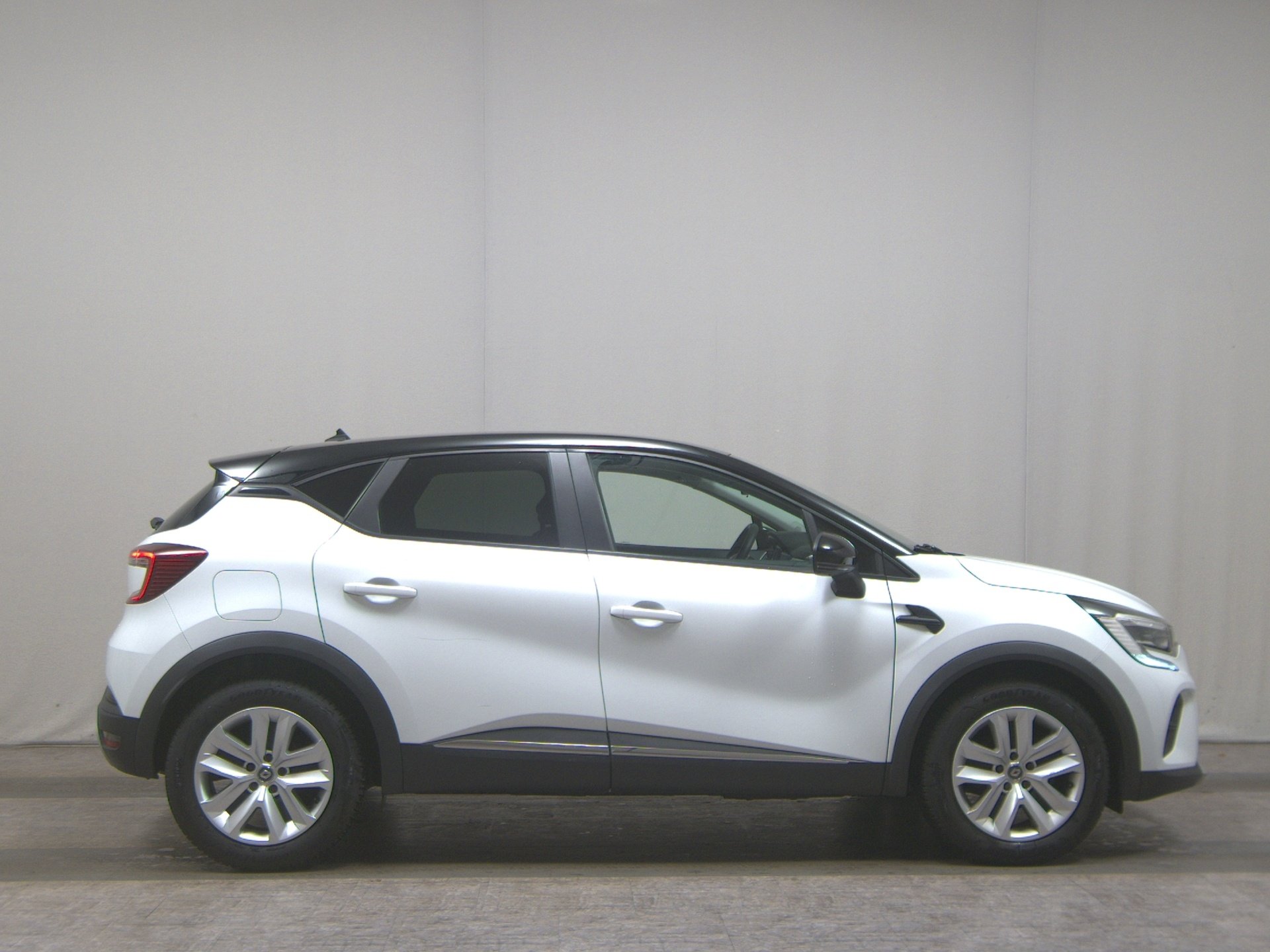 Renault Captur 1.3 TCe Experience LED PDC Navi AUX-IN