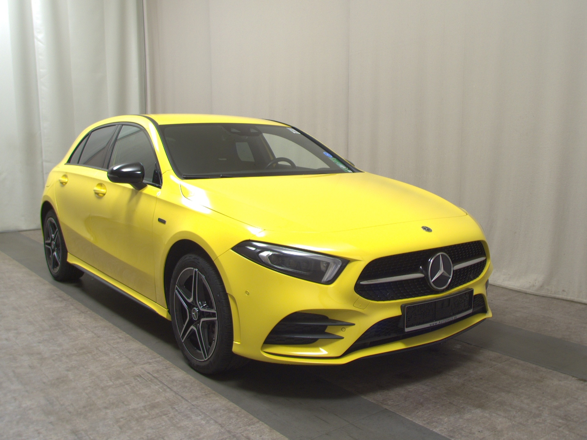 Mercedes-Benz A 250 e AMG-Line Navi Multibeam-LED RFK MBUX+ 3