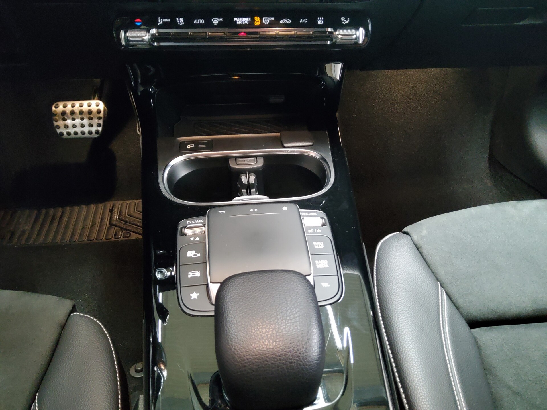 Mercedes-Benz A 250 e AMG-Line Navi Multibeam-LED RFK MBUX+ 6
