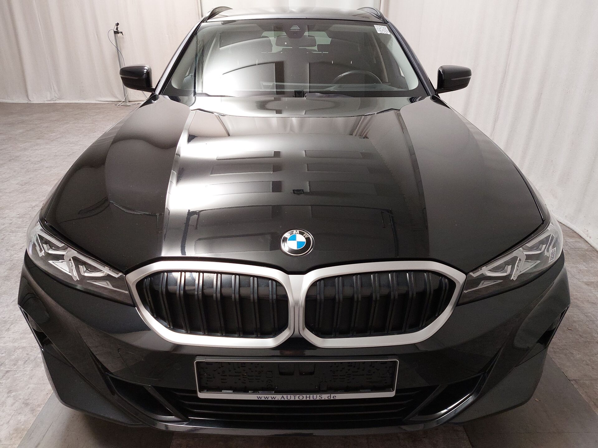 BMW 320d Touring Leder NAVI SHZ PDC LED 5