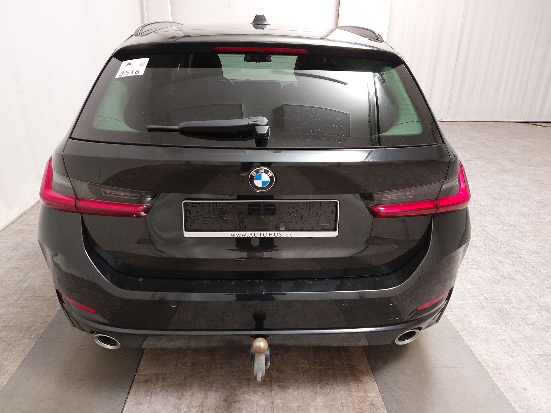 BMW 320d Touring Leder NAVI SHZ PDC LED 6