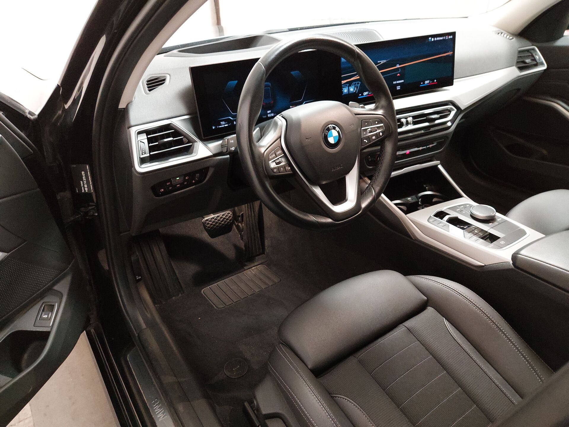 BMW 320d Touring Leder NAVI SHZ PDC LED 8