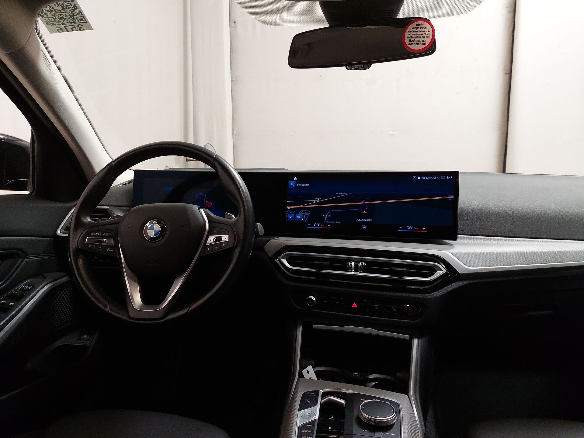 BMW 320d Touring Leder NAVI SHZ PDC LED 12