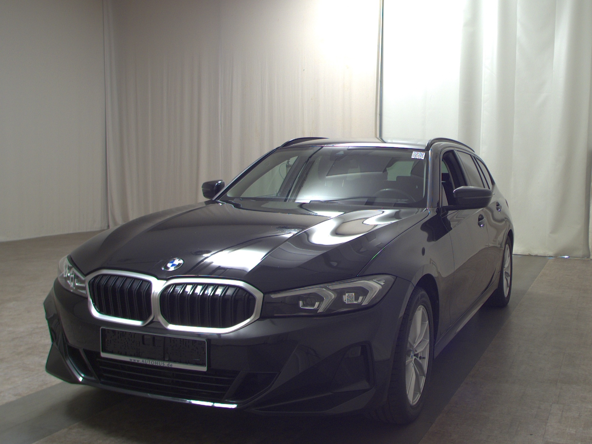 BMW 320d Touring Leder NAVI SHZ PDC LED 2