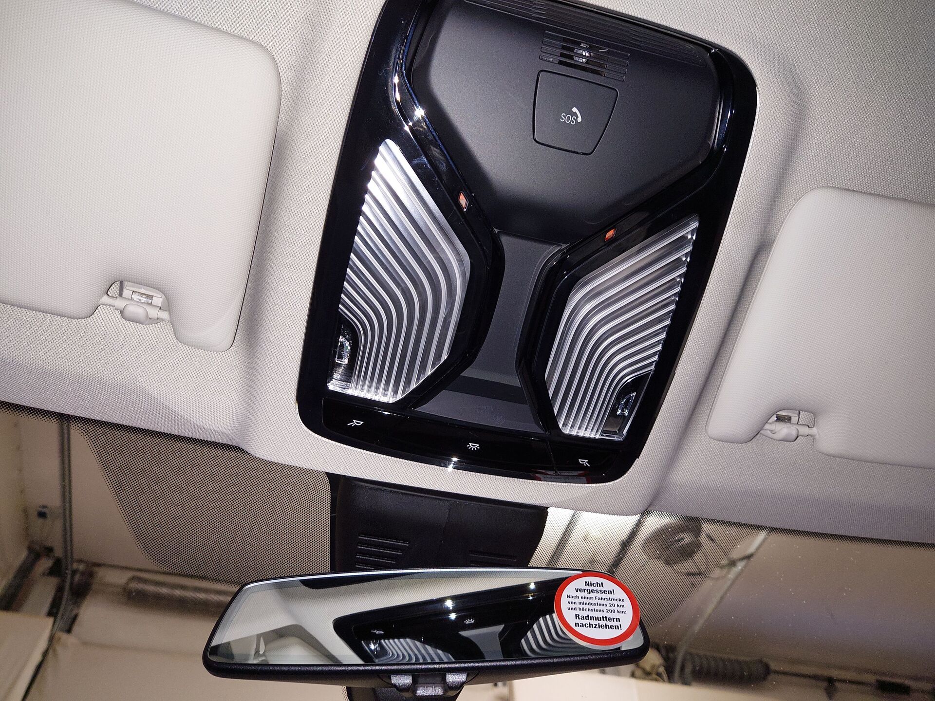 BMW 320d Touring Leder NAVI SHZ PDC LED 16