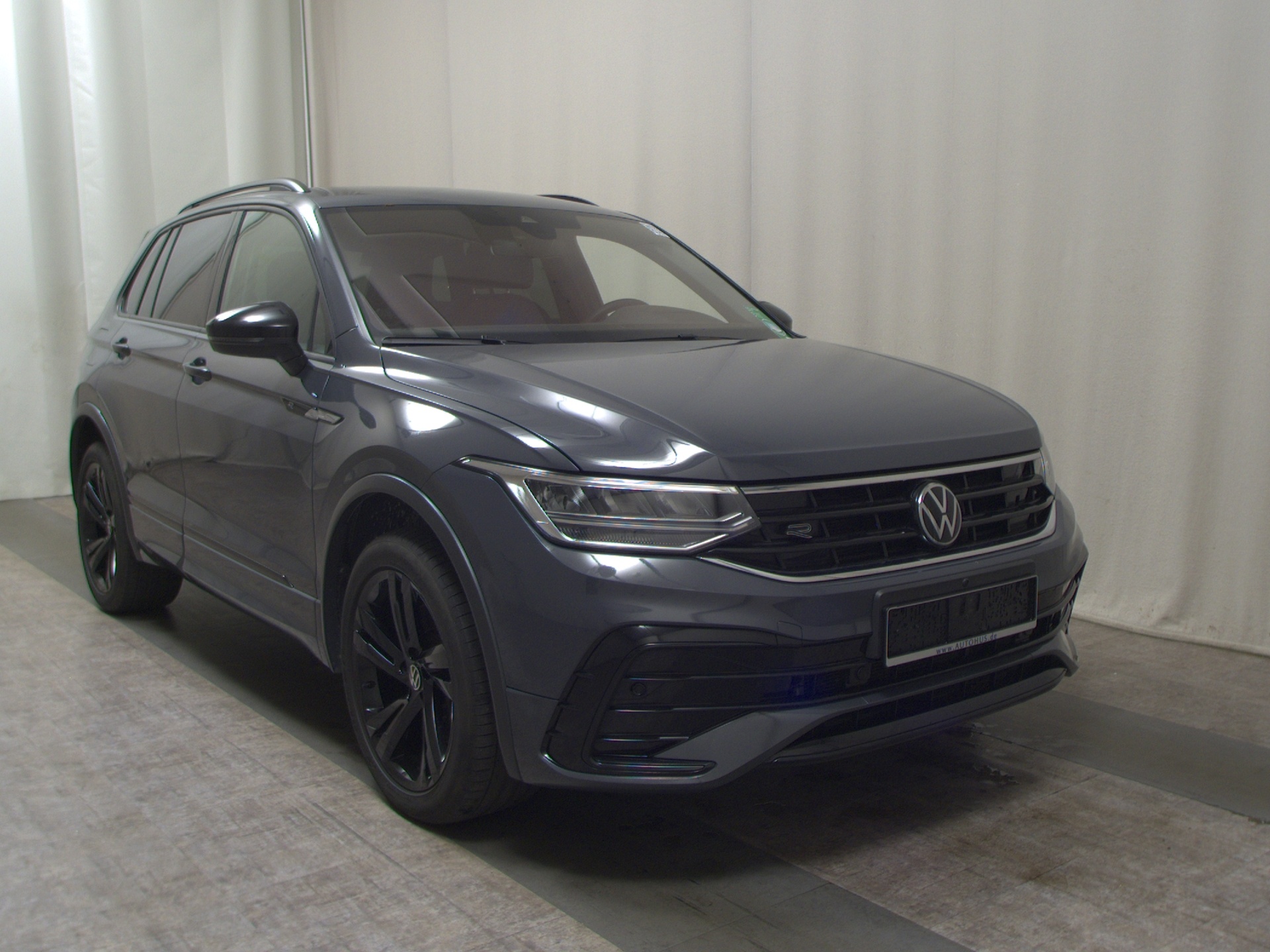 Volkswagen Tiguan 2.0 TDI 4M R-Line Navi LED AID H&K HuD 3