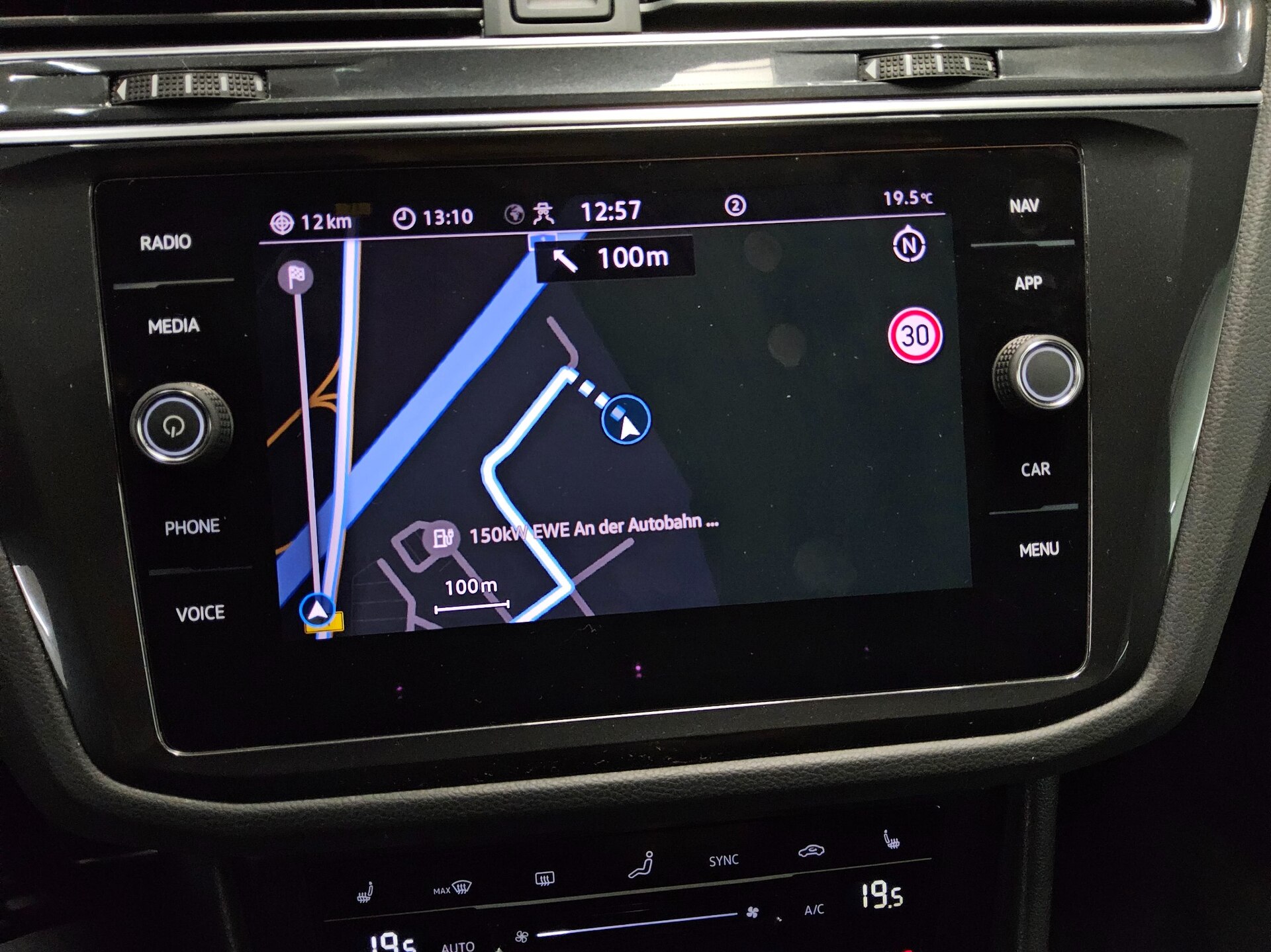 Volkswagen Tiguan 2.0 TDI 4M R-Line Navi LED AID H&K HuD 7