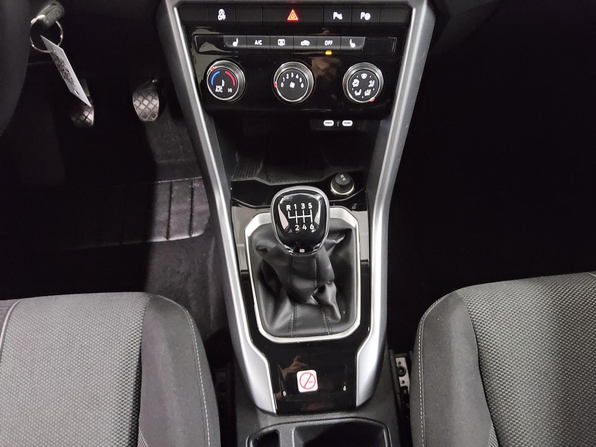 Volkswagen T-Roc 1.0 TSI Life Navi LED AID 6