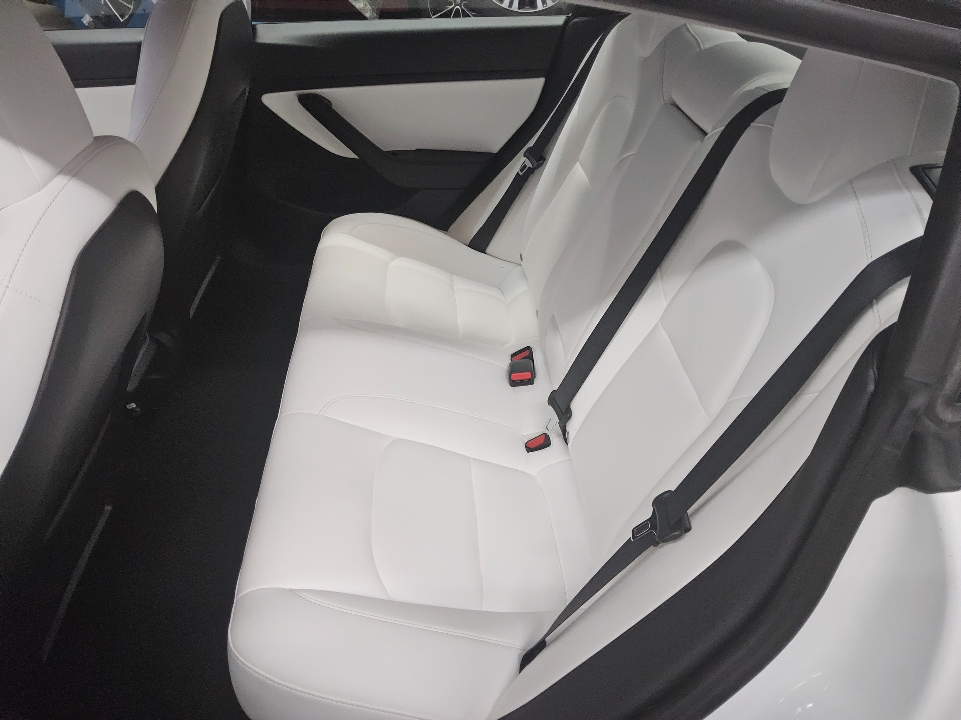 Tesla Model 3 Long Range AWD Leder Navi LED Pano 13