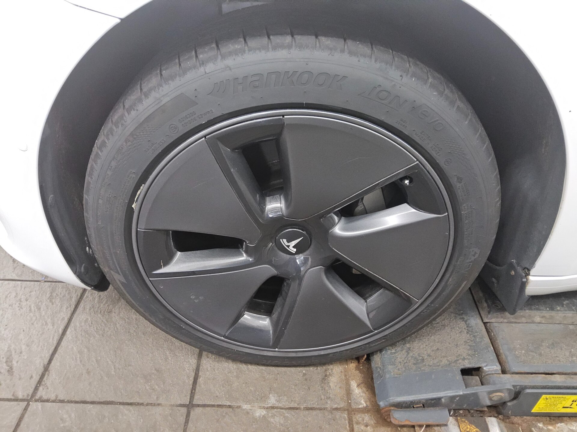 Tesla Model 3 Long Range AWD Leder Navi LED Pano 10
