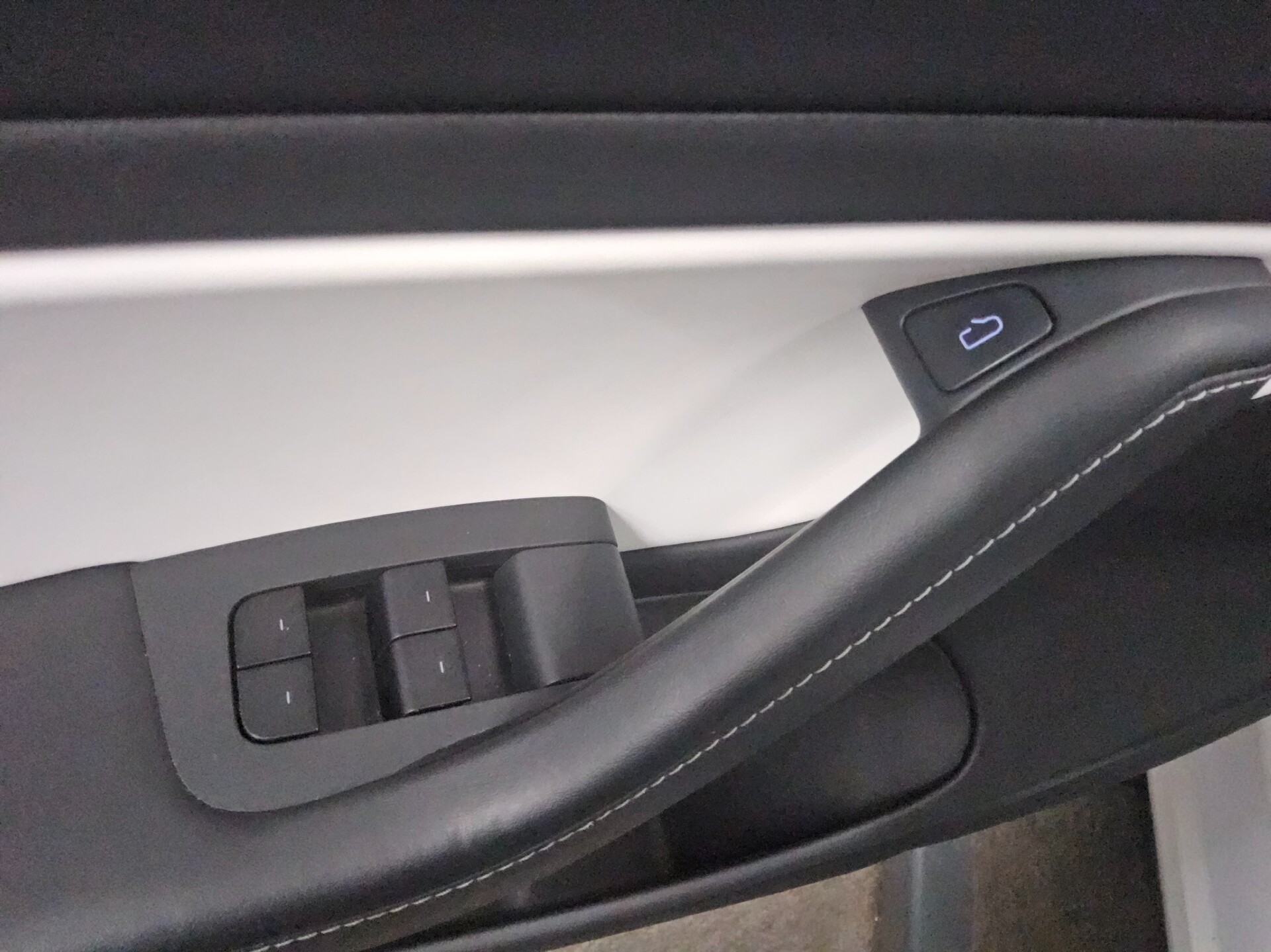 Tesla Model 3 Long Range AWD Leder Navi LED Pano 9