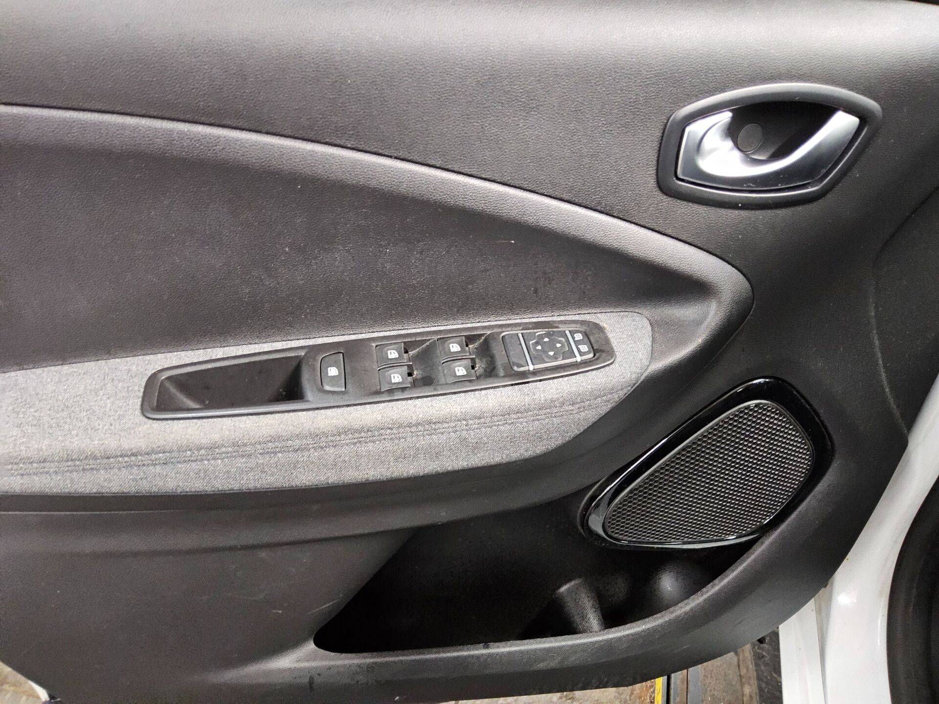 Renault ZOE LED 10