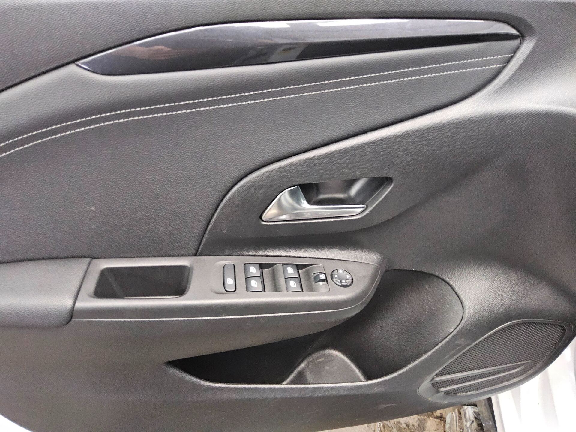 Opel Corsa-e Elegance Navi LED Pano Leder Keyless 10