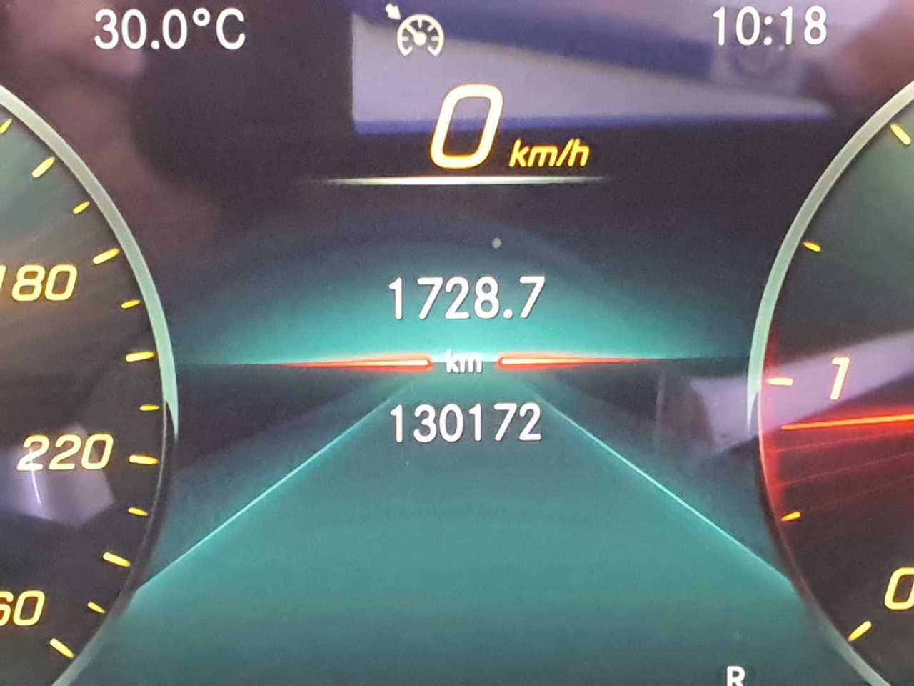 Mercedes-Benz E 220 T d 4M AMG-Line NAVI SHZ RFK LED MBUX 9