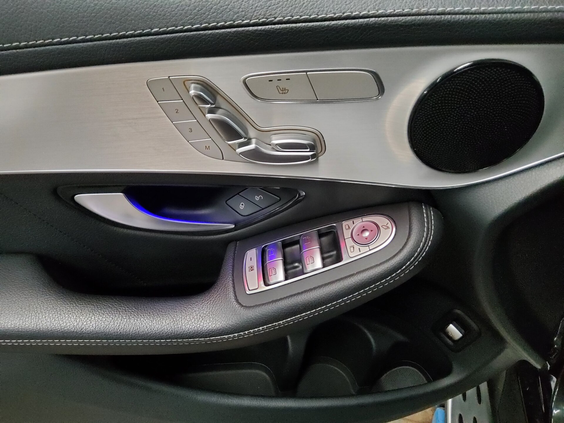 Mercedes-Benz GLC 300 de 4M AMG-Line Navi LED Widescrn AHK Sound Night 10