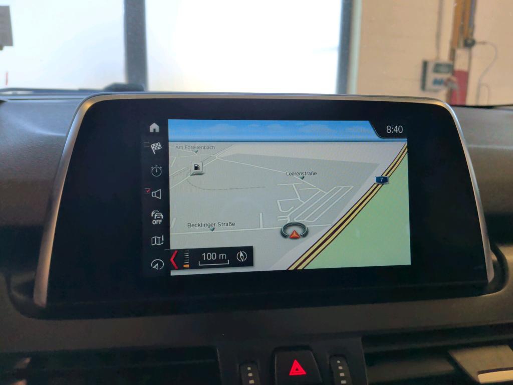 BMW 218d Luxury-Line NAVI LED LEDER SHZ PDC 9