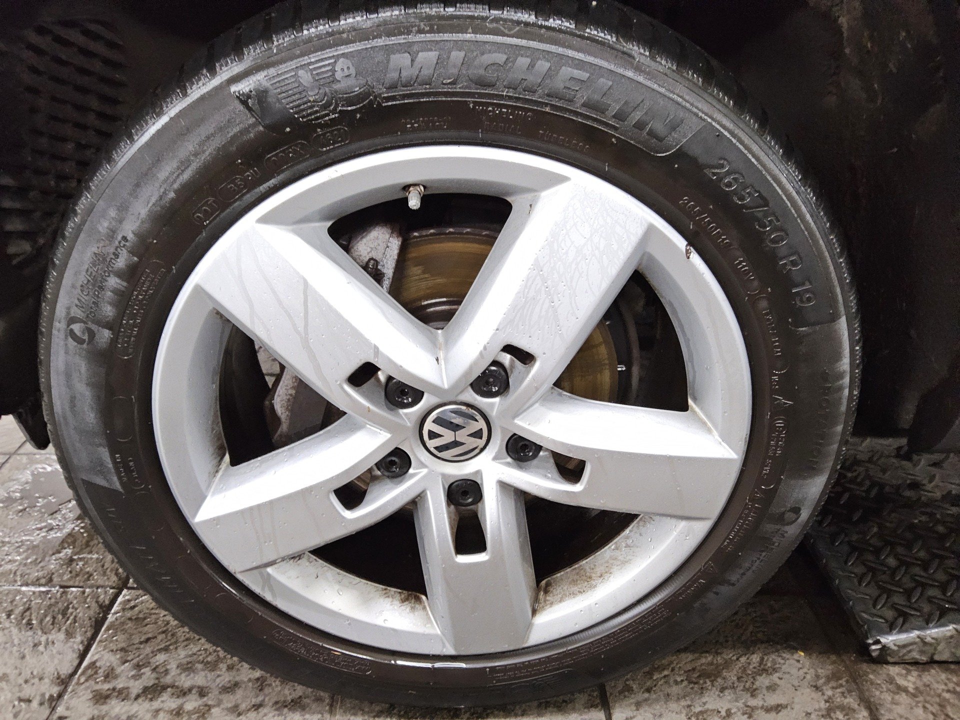 Volkswagen Touareg 3.0 TDI 4M R-Line Luft Leder Navi AHK 10