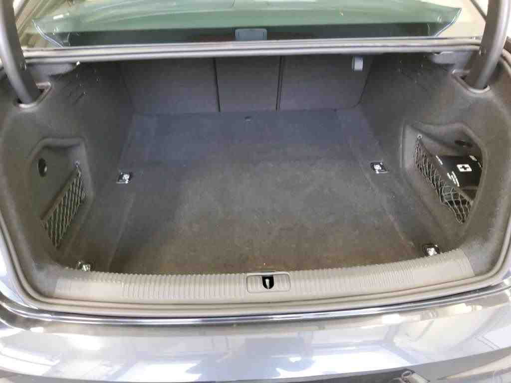 Audi A4 40 TDI advanced Leder RFK Sound 10