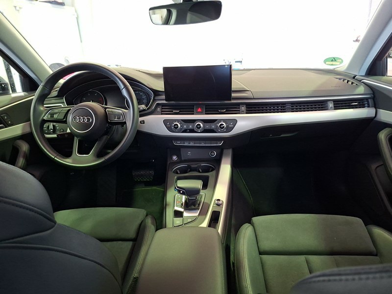 Audi A4 Avant 40 TDI advanced NAVI SHZ PDC LED AHK 5