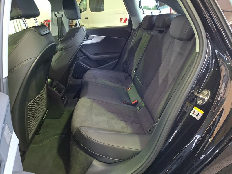 Audi A4 Avant 40 TDI advanced NAVI SHZ PDC LED AHK 10