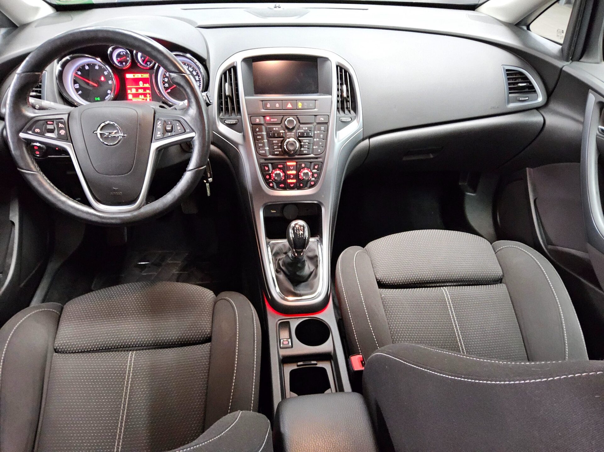 Opel Astra ST 1.6 CDTI Edition Navi Xenon HU 03/28 5