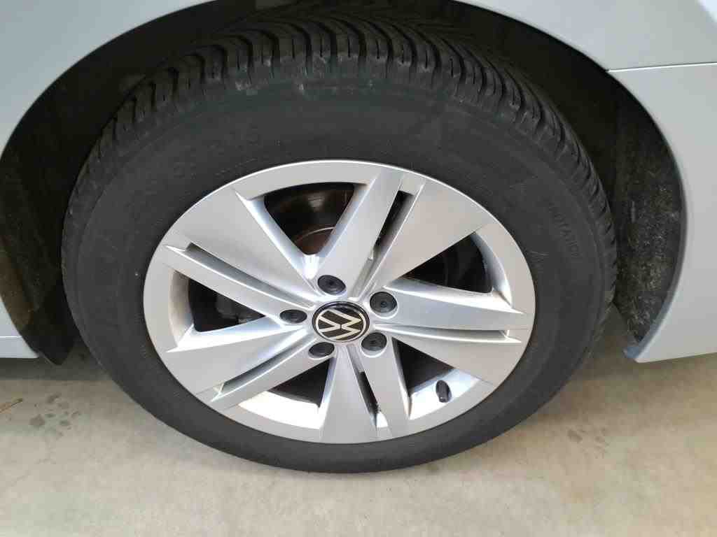 Volkswagen Golf Var. 2.0 TDI Life AHK RFK 12