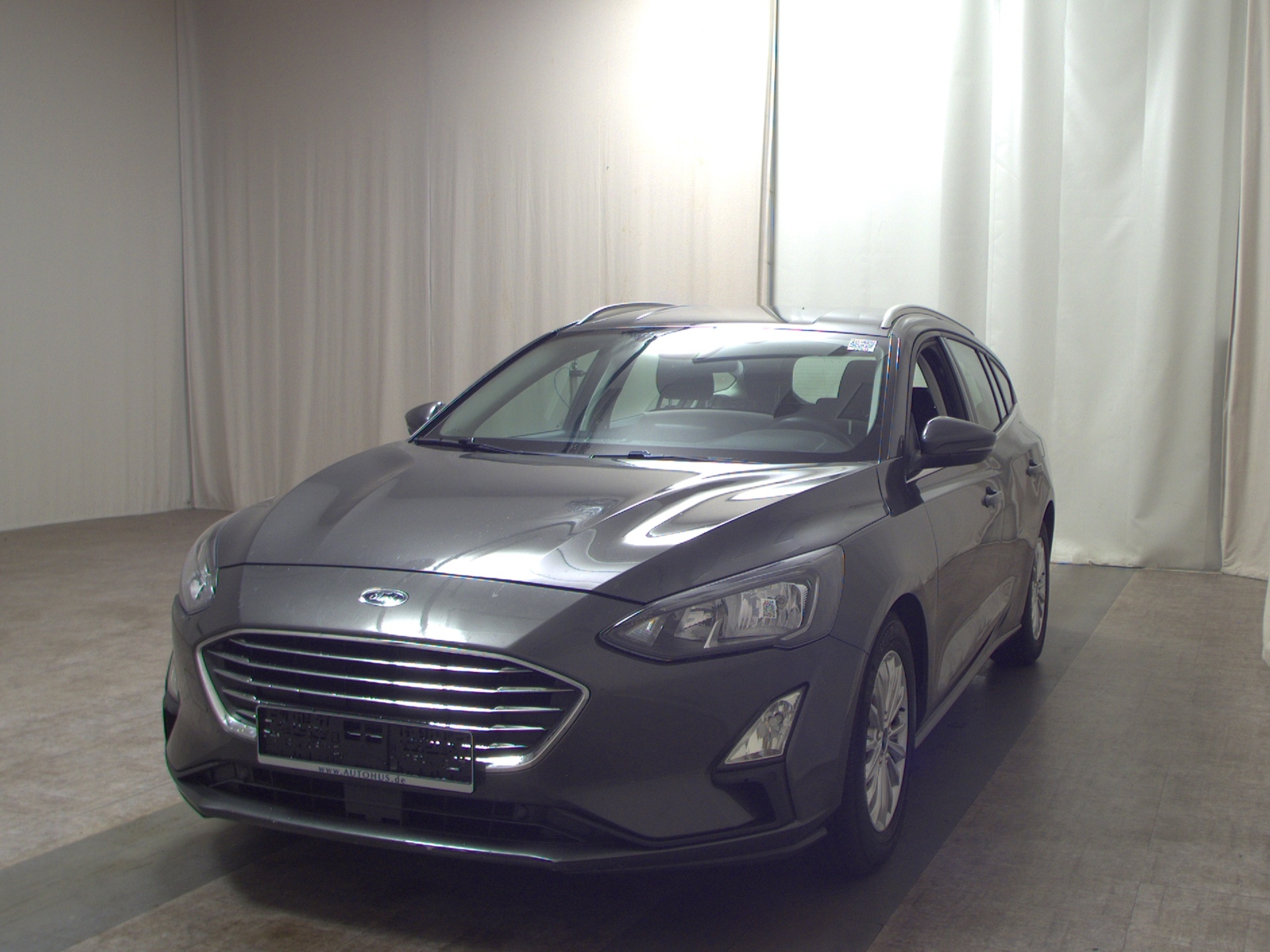 Ford Focus Turnier 1.5 EB Titanium NAVI KLIMAAUT SHZ PDC BT 2