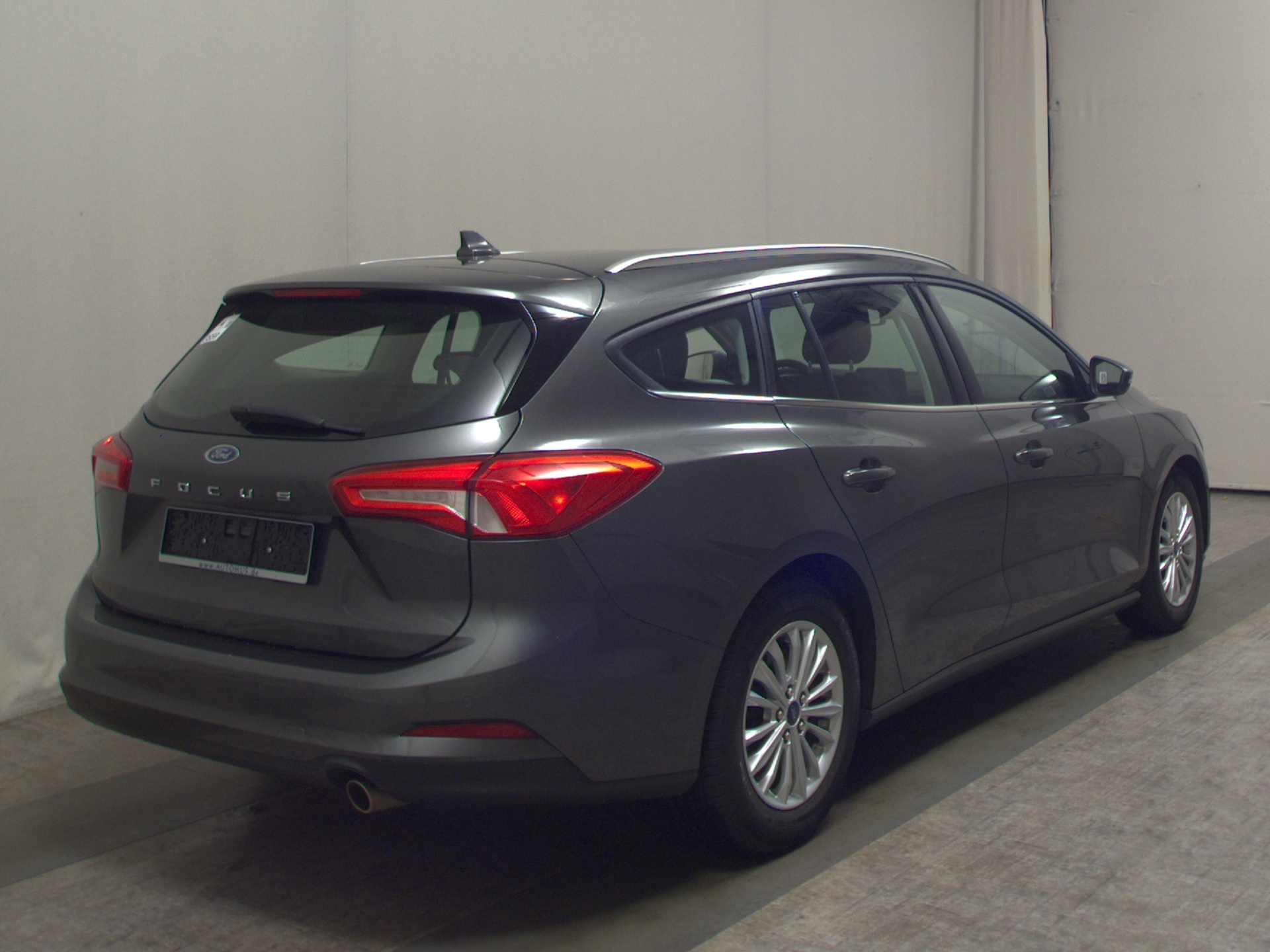 Ford Focus Turnier 1.5 EB Titanium NAVI KLIMAAUT SHZ PDC BT 4