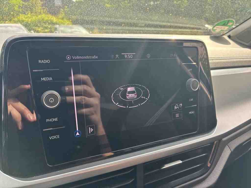 Volkswagen T-Roc 1.0 TSI Life NAVI AID SHZ RFK LED 9