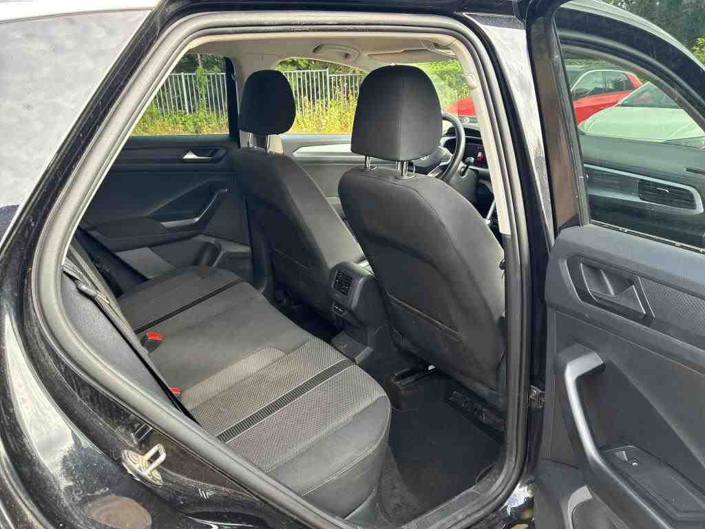 Volkswagen T-Roc 1.0 TSI Life NAVI AID SHZ RFK LED 7