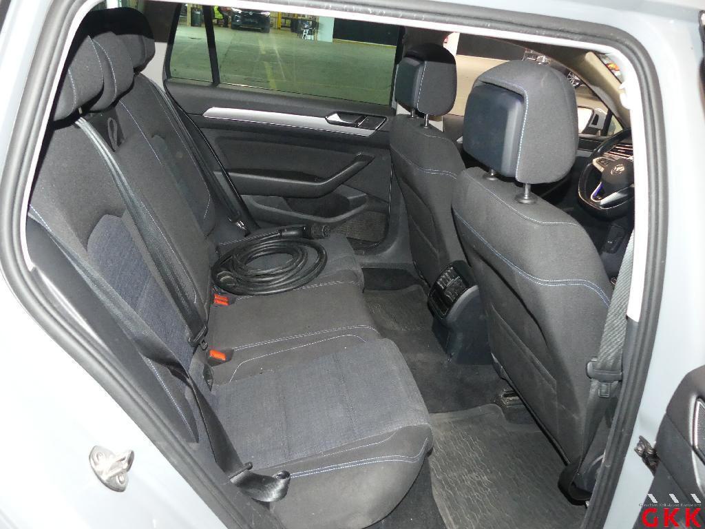 Volkswagen Passat Var. 1.4 TSI Navi LED AID Pano Shz 7