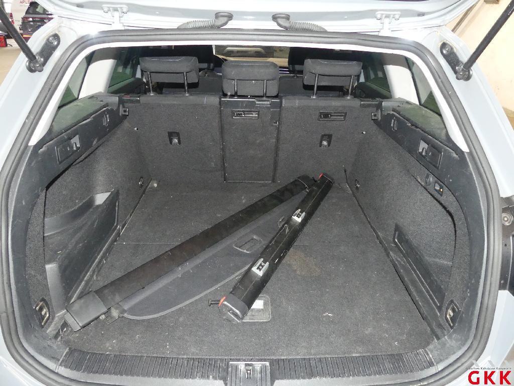 Volkswagen Passat Var. 1.4 TSI Navi LED AID Pano Shz 10