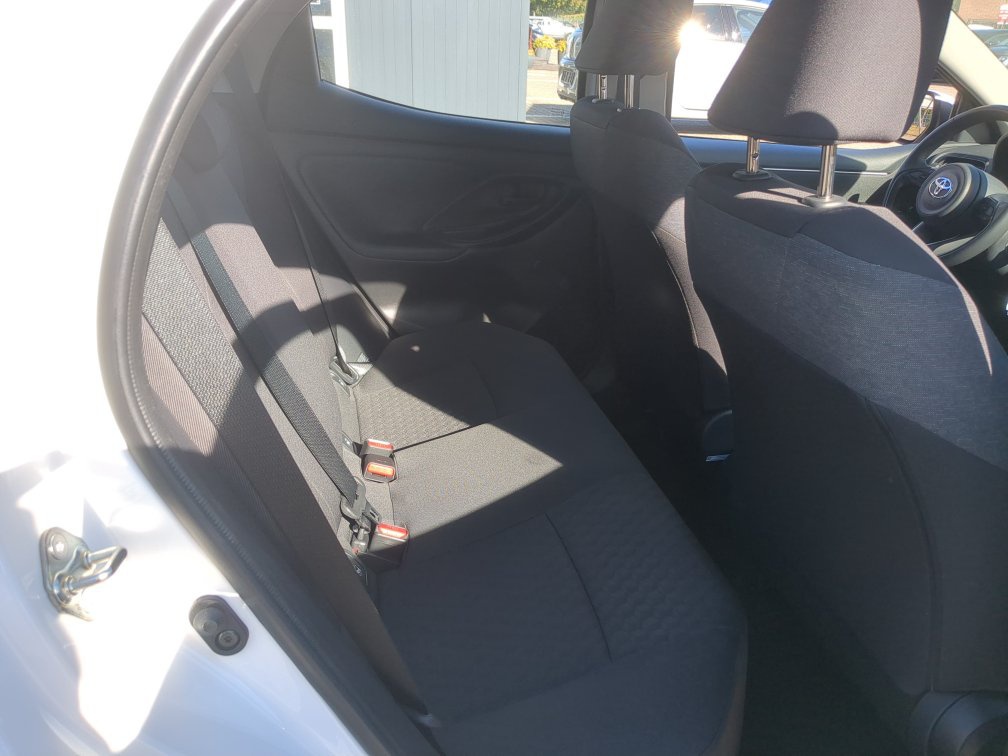 Toyota Yaris 1.0 CARPLAY RFK ACC 6